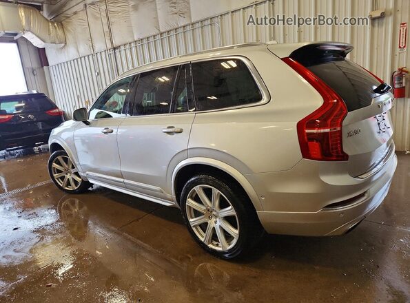 YV4A22PL1J1215051 2018 VOLVO XC90 Silver Trasero izquierdo