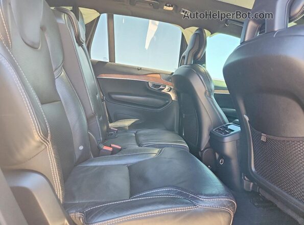 YV4A22PL2J1333156 2018 VOLVO XC90 Серебряный Вид задней части салона