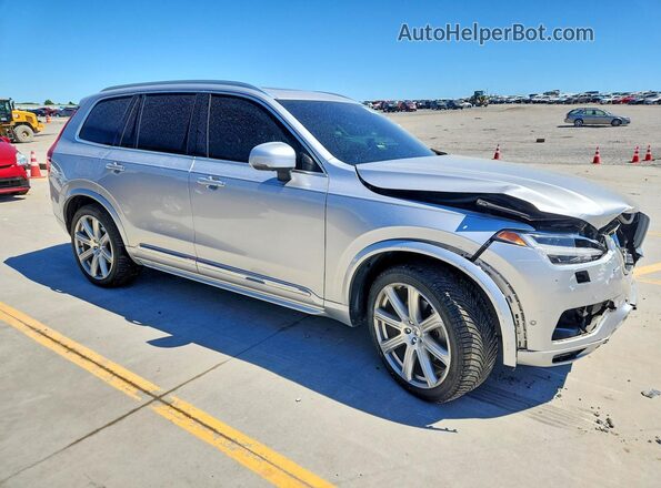 YV4A22PL2J1333156 2018 VOLVO XC90 Серебряный Передняя правая четверть