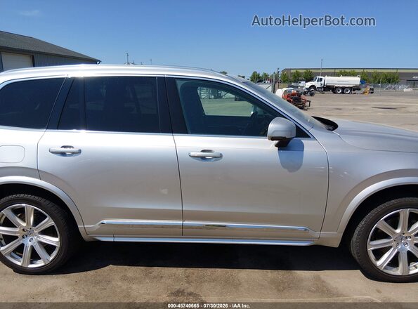 YV4A22PL3H1149614 2017 VOLVO XC90 Gray Widok wnętrza z tyłu