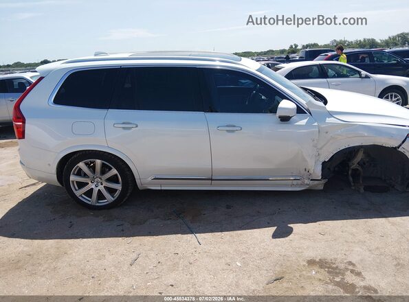 YV4A22PL3H1187618 2017 VOLVO XC90 White Vista interior trasera