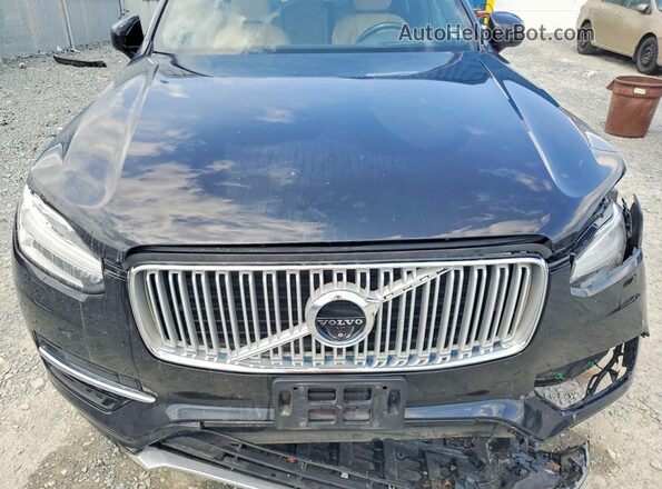 YV4A22PL4J1195863 2018 VOLVO XC90 Black Engine compartment view
