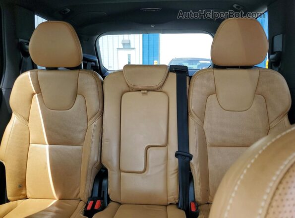 YV4A22PL4J1195863 2018 VOLVO XC90 Black Rear seats view