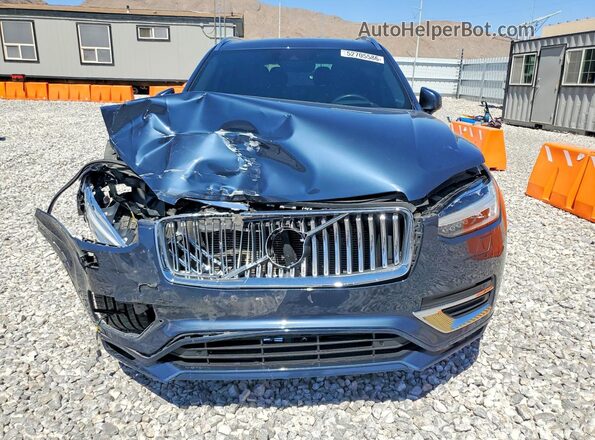 YV4A22PL5N1792963 2022 VOLVO XC Blue Vista frontal