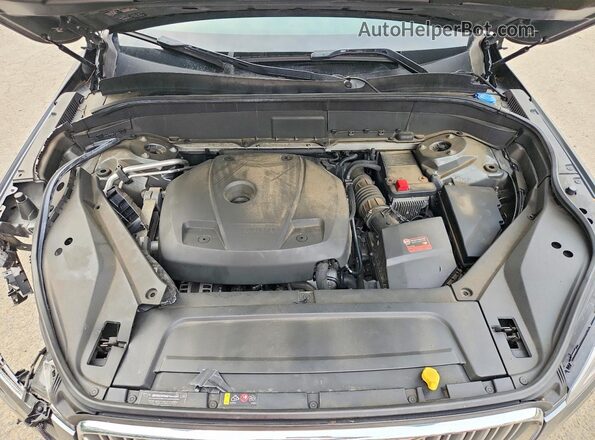 YV4A22PL6H1163572 2017 VOLVO XC90 Silver Vista del compartimento del motor