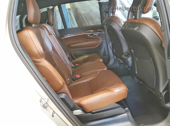 YV4A22PL8J1342816 2018 VOLVO XC90 Gold უკანა სალონის ხედი
