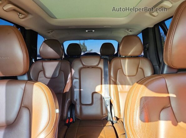 YV4A22PL8J1376125 2018 VOLVO XC90 Blue უკანა სავარძლების ხედი