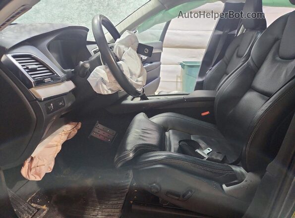 YV4A22PL8N1865615 2022 VOLVO XC90 Gray Vista interior delantera