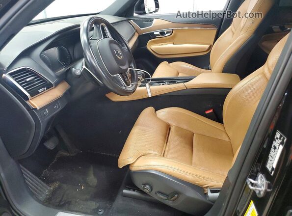 YV4A22PL9H1173917 2017 VOLVO XC90 Черный Вид салона спереди