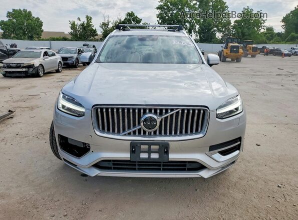 YV4A22PL9M1728715 2021 VOLVO XC90 Silver Вид спереду