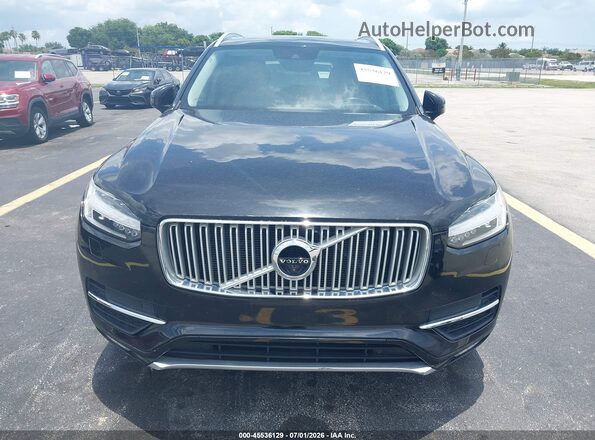 YV4A22PLXJ1349590 2018 VOLVO XC90 Black Widok z przodu