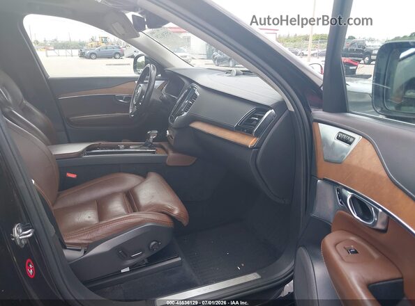 YV4A22PLXJ1349590 2018 VOLVO XC90 Black Widok wnętrza z przodu