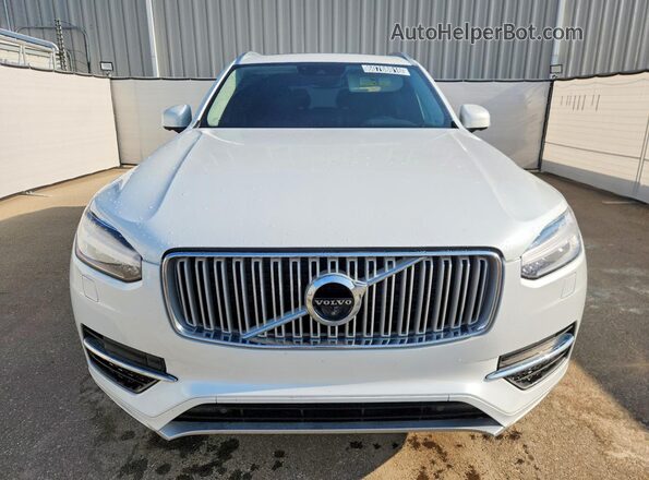 YV4A22PLXJ1387837 2018 VOLVO XC90 White Front view