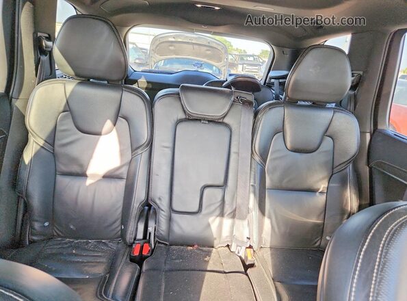 YV4A22PM0L1532959 2020 VOLVO XC90 Black Widok tylnych siedzeń