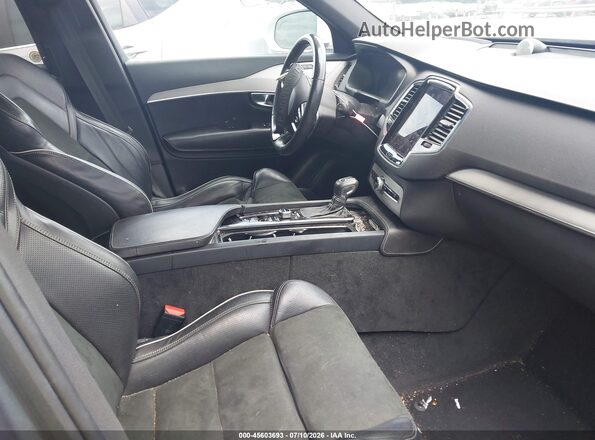 YV4A22PM3H1137245 2017 VOLVO XC90 Gray Vista interior delantera