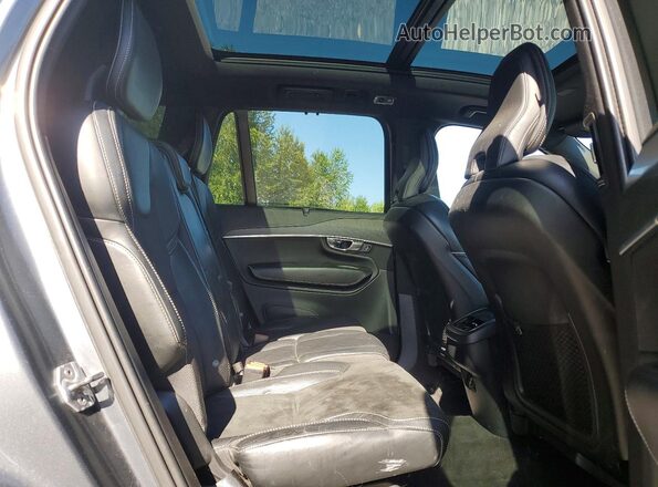 YV4A22PM4K1464986 2019 VOLVO XC90 Gray Vista interior trasera