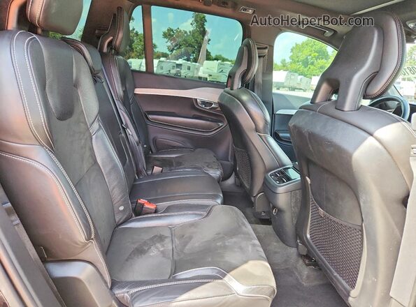 YV4A22PM9G1035897 2016 VOLVO XC90 Black Widok wnętrza z tyłu