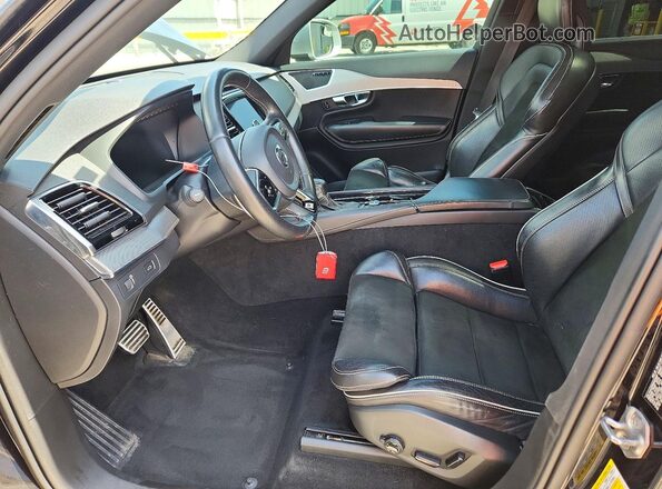 YV4A22PM9G1035897 2016 VOLVO XC90 Black Widok wnętrza z przodu