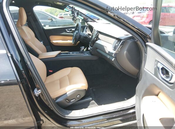 YV4A22RK3K1343748 2019 VOLVO XC60 Black Вид салону спереду