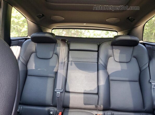 YV4A22RL6K1345891 2019 VOLVO XC60 Blue Вид задніх сидінь
