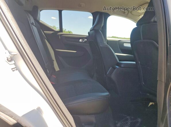 YV4AC2HK2L2226284 2020 VOLVO XC40 Белый Вид задней части салона