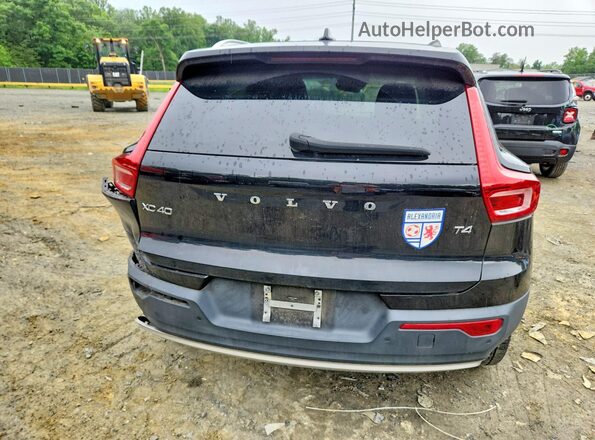 YV4AC2HK2L2338535 2020 VOLVO XC40 Black Вид ззаду