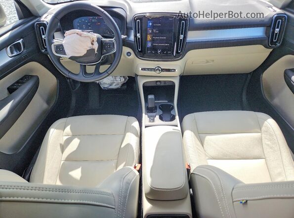 YV4AC2HK5N2723980 2022 VOLVO XC40 Tan წინა პანელის ხედი