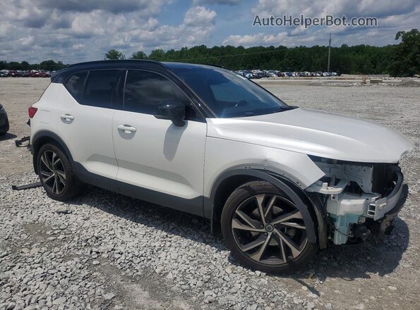 YV4AC2HM4M2566667 2021 VOLVO XC40 White Przód prawy