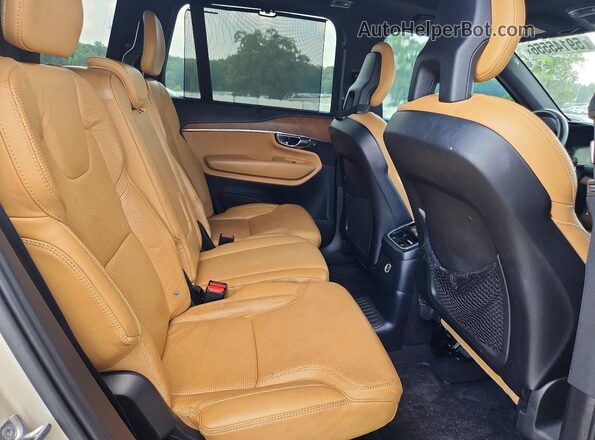YV4BC0PL5H1121240 2017 VOLVO XC90 Gold Вид задньої частини салону