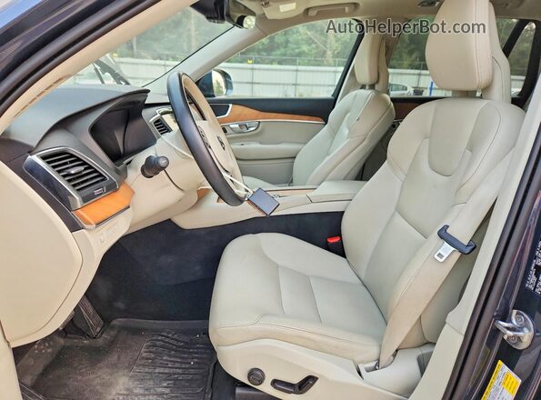 YV4BR0CZ2N1819776 2022 VOLVO XC90 Blue Вид салону спереду