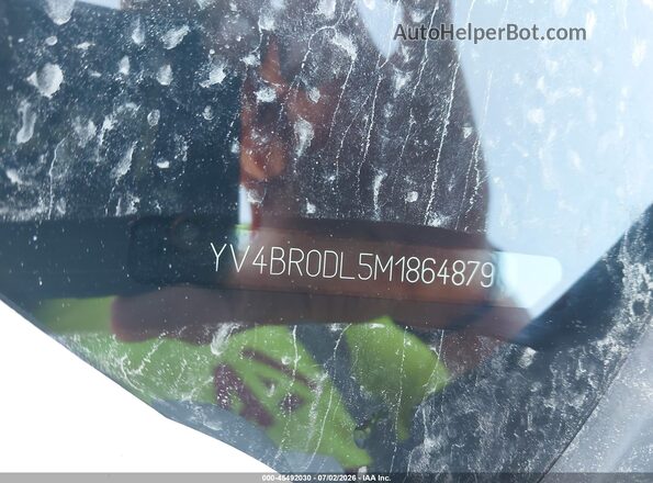 YV4BR0DL5M1864879 2021 VOLVO XC60 RECHARGE PLUG-IN HYBRID Red ძრავის განყოფილების ხედი