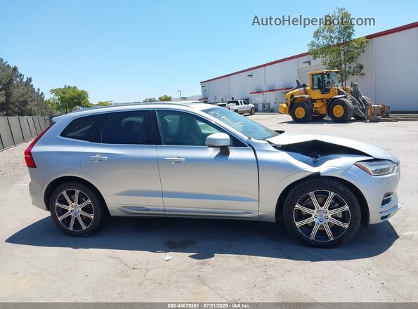 YV4BR0DL9L1526089 2020 VOLVO XC60 HYBRID Silver Vista interior trasera