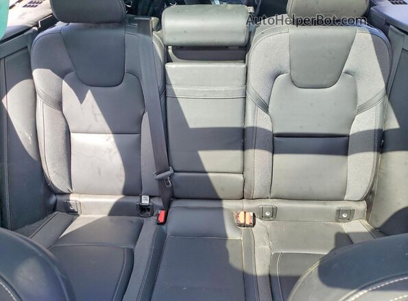 YV4BR0DM4N1910597 2022 VOLVO XC60 Blue Rear seats view