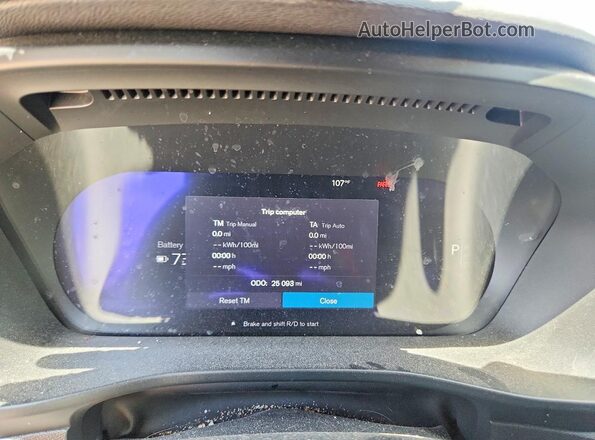 YV4ED3GM2P2048163 2023 VOLVO C40 Белый Вид щитка приборов