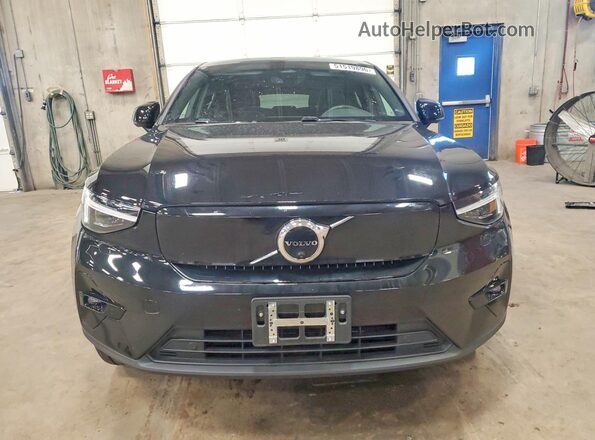 YV4ED3GM2P2060152 2023 VOLVO C40 Black Widok z przodu
