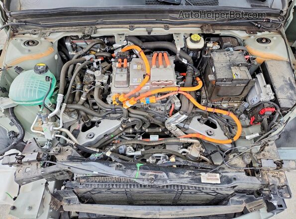 YV4ED3UB3N2769334 2022 VOLVO XC40 Green Widok komory silnika