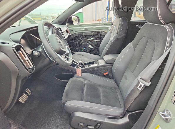 YV4ED3UB3N2769334 2022 VOLVO XC40 Green Widok wnętrza z przodu