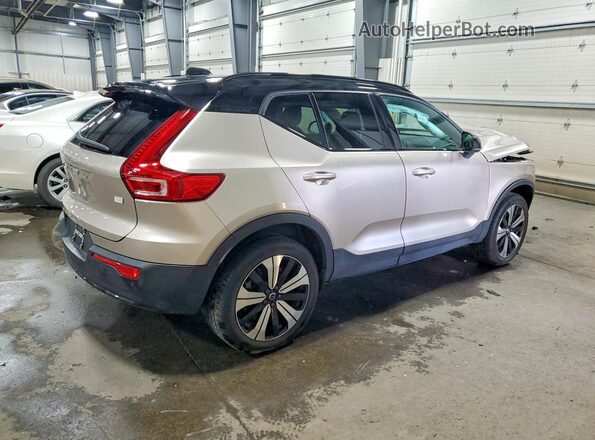 YV4ED3UL3P2102839 2023 VOLVO XC40 Бежевый Задняя правая четверть