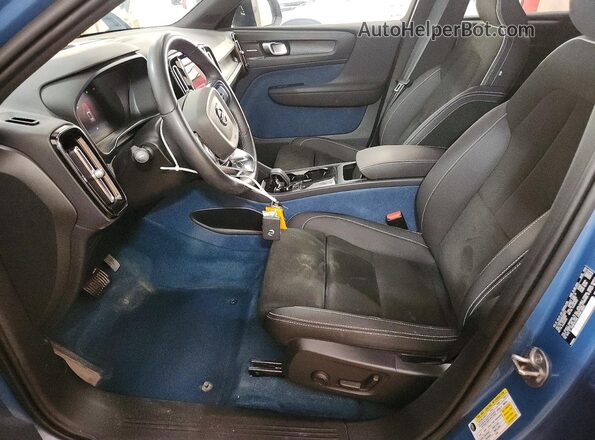 YV4ED3UM0P2990071 2023 VOLVO XC40 Blue Вид салону спереду