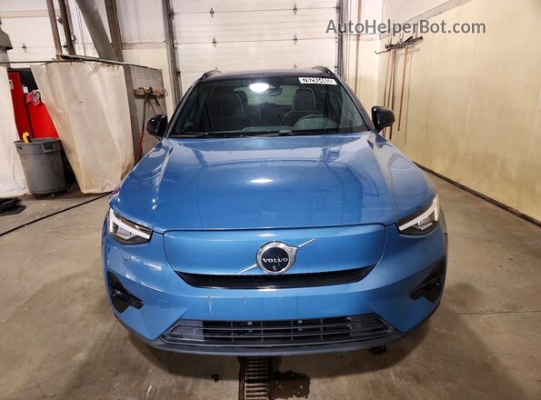 YV4ED3UM0P2990071 2023 VOLVO XC40 Blue Вид спереду