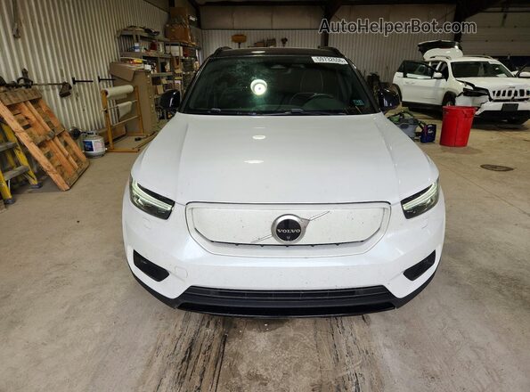 YV4ED3UR1M2558905 2021 VOLVO XC40 White წინა ხედი