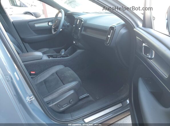 YV4ED3URXM2583222 2021 VOLVO XC40 RECHARGE PURE ELECTRIC Gray Front interior view