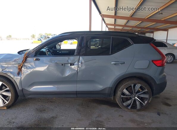 YV4ED3URXM2583222 2021 VOLVO XC40 RECHARGE PURE ELECTRIC Gray Rear interior view