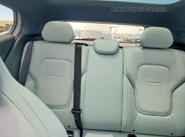 YV4EK3ZL4S2604783 2025 VOLVO EX30 Синий Вид задних сидений