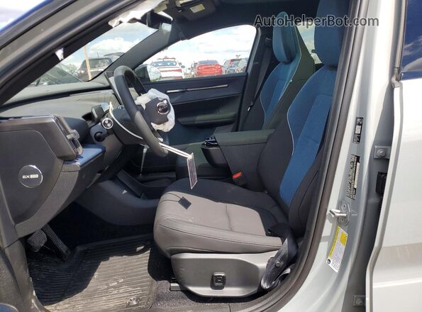 YV4EK3ZLXS2604982 2025 VOLVO EX30 Gray Սալոնի դիմացի տեսք