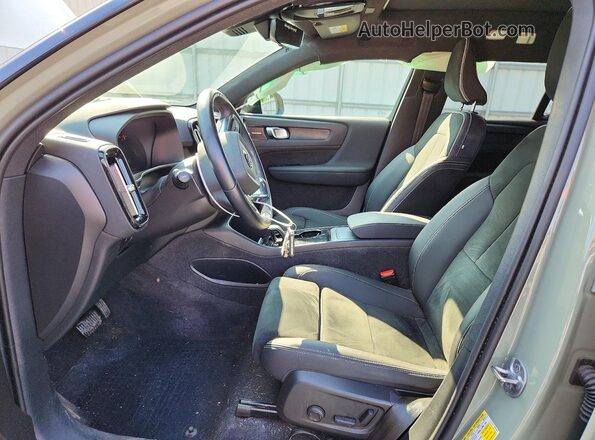 YV4ER3XM1R2292939 2024 VOLVO XC40 Green წინა სალონის ხედი