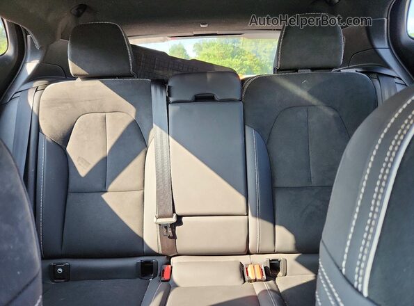 YV4ER3XM1R2292939 2024 VOLVO XC40 Green უკანა სავარძლების ხედი
