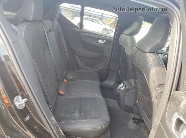 YV4ER3XM9R2257257 2024 VOLVO XC40 Black Widok tylnych siedzeń