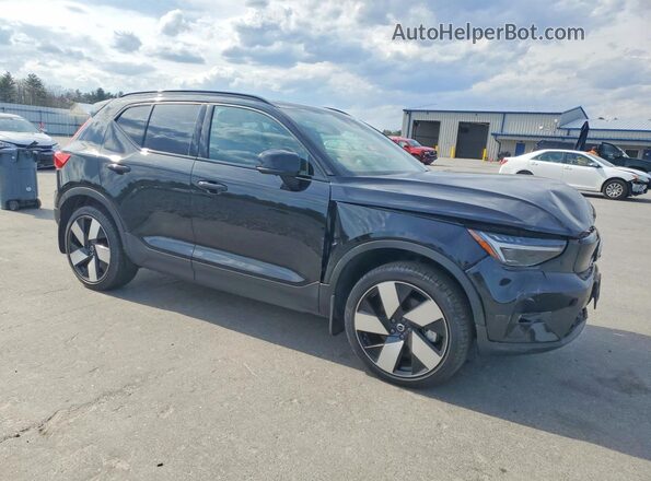 YV4ER3XM9R2257257 2024 VOLVO XC40 Black Przód prawy