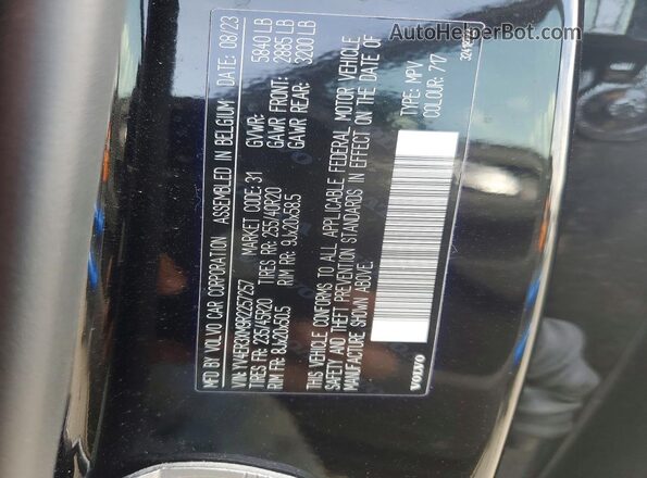 YV4ER3XM9R2257257 2024 VOLVO XC40 Black Widok naklejki z numerem VIN